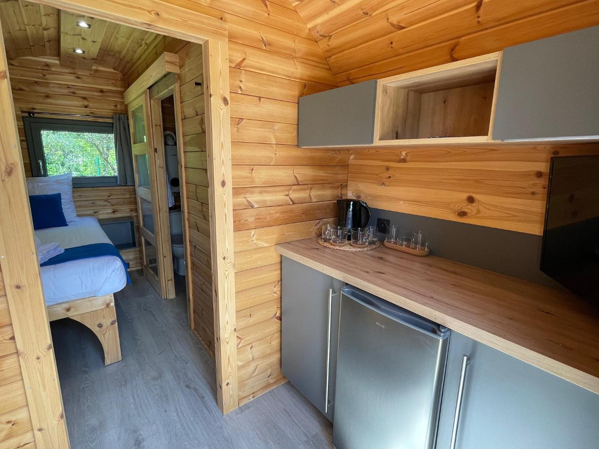Camping Les Pres Du Roi Sommières Buitenkant foto